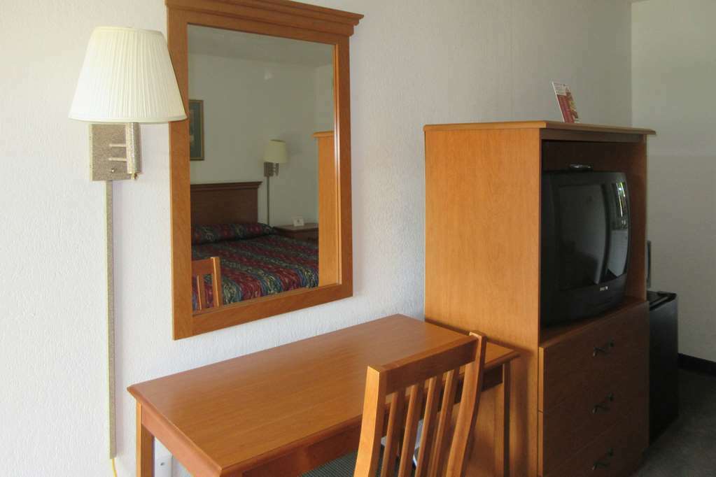 Rodeway Inn And Suites Portsmouth Habitación foto